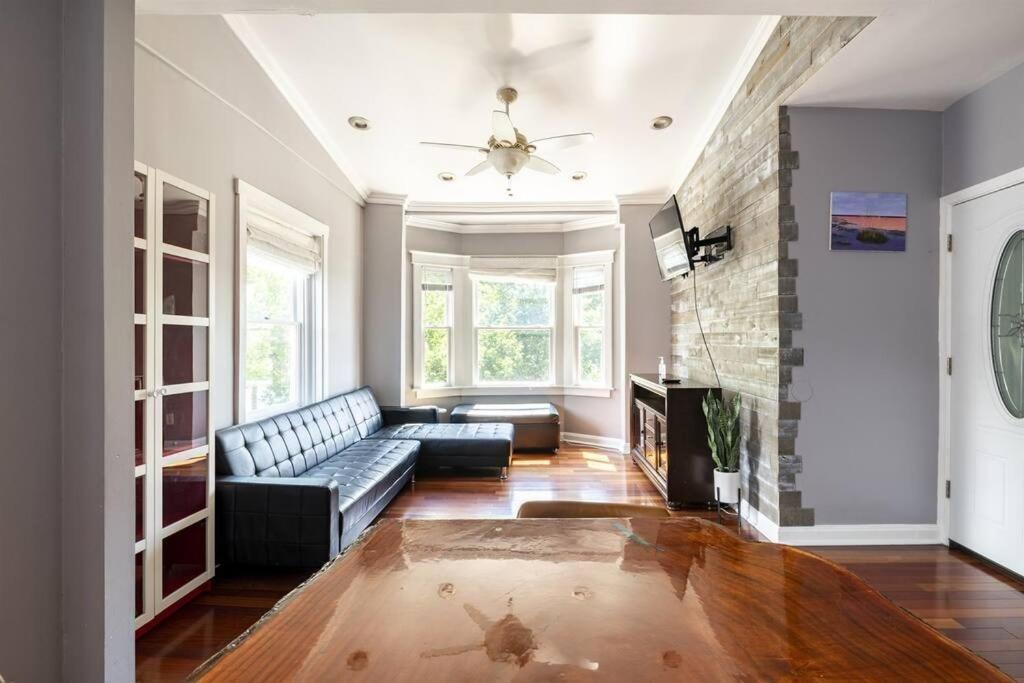 Burgbnb Riverfront Harrisburg Chambre photo